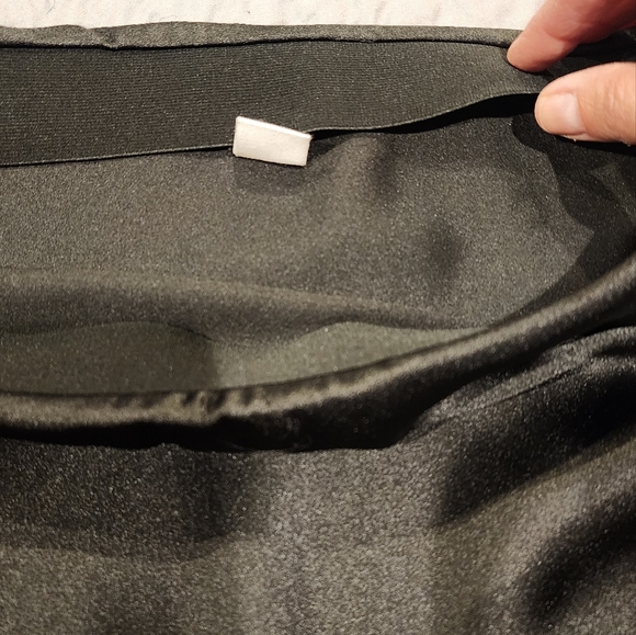 Black satin silk midi skirt - Picture 11 of 15